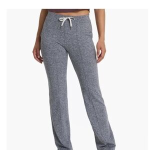 Vuori Halo Size Large Charcoal $108 Value